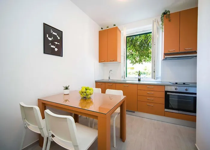 Bonnie & Clyde 아파트 *